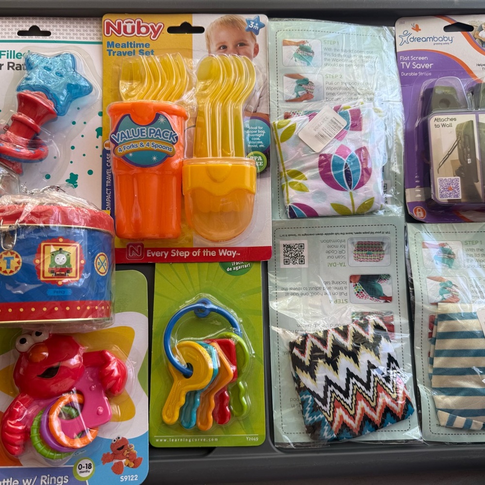 Nuby Mealtime Travel Set and Baby Accessories